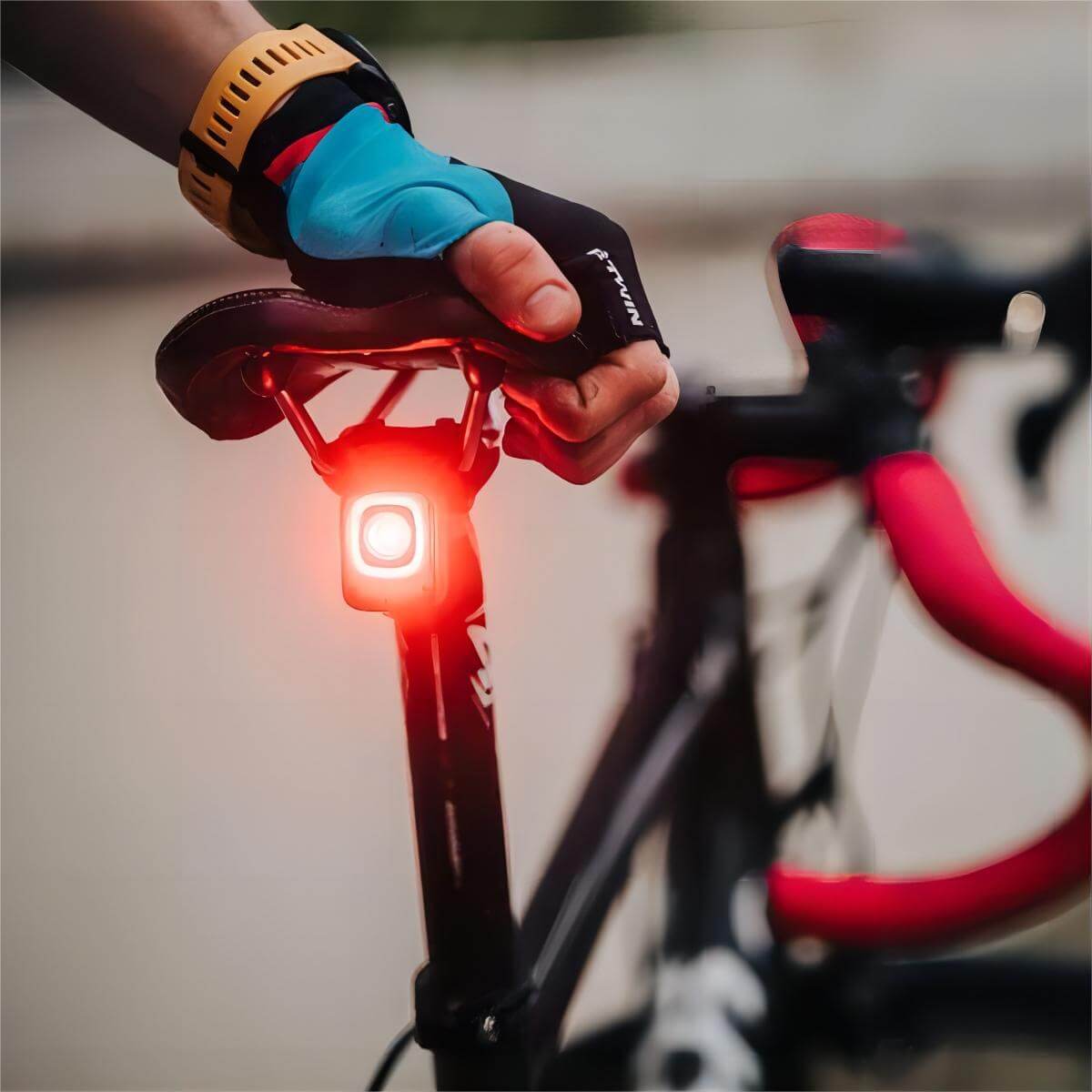 Magicshine V2.0 Bike Tail Light-4
